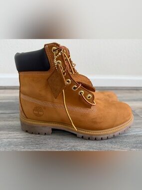 Timberland Wheat Brown 6-Inch Premium Leather Boots